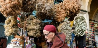 Tunisia herbalists cash in on coronavirus fear