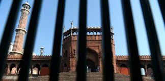 Virus deaths surge past 13,000 as one billion confined to homes