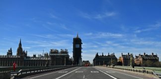 Britain urges public to respect coronavirus lockdown