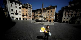 US coronavirus deaths top 20,000 with billions in Easter lockdown