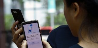 Apple and Google team up on virus ‘contact tracing’ by smartphone