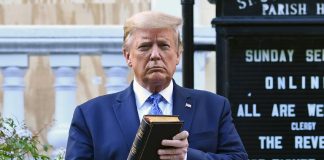 Trump threatens military mobilization against violent US protests