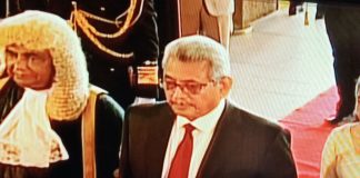 President arrives at Parliament for ceremonial sitting