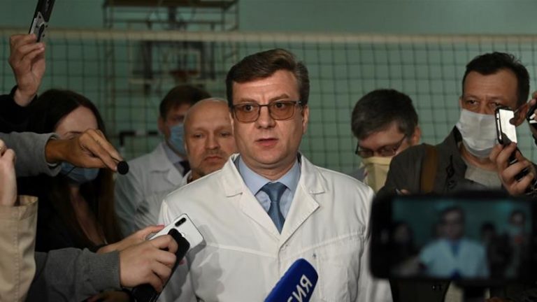 Russian doctors claim to have saved Kremlin critic Navalny’s life