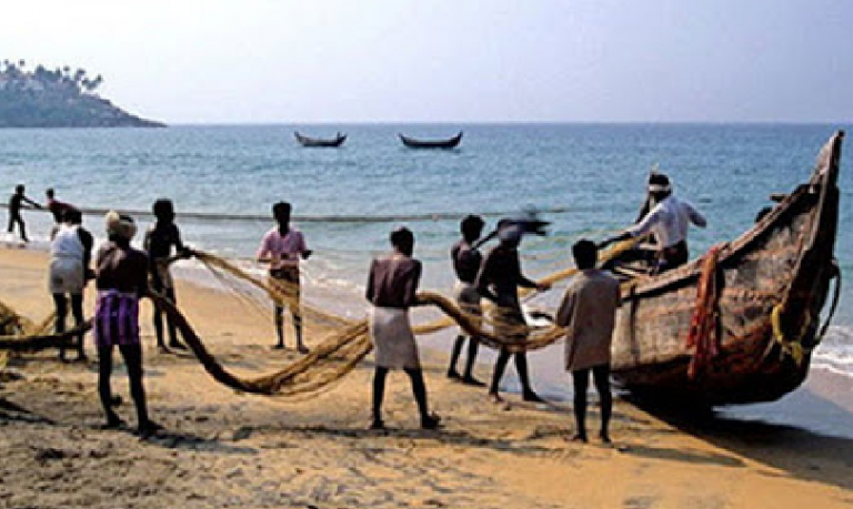 Fishermen warned not to go to sea due to strong winds