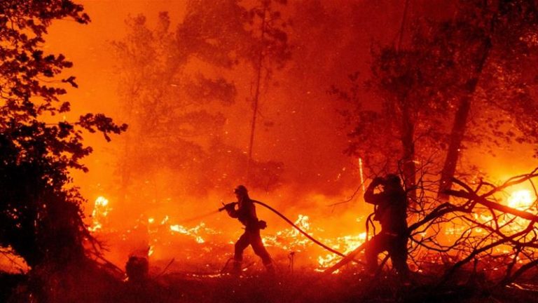 Remote towns evacuated as California wildfire grows