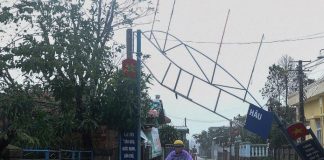 At least 25 dead, scores missing after typhoon lashes Vietnam