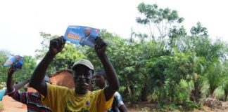 Central African Republic votes under threat of violence