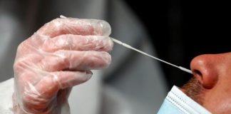 Covid-19: France finds first case of new variant