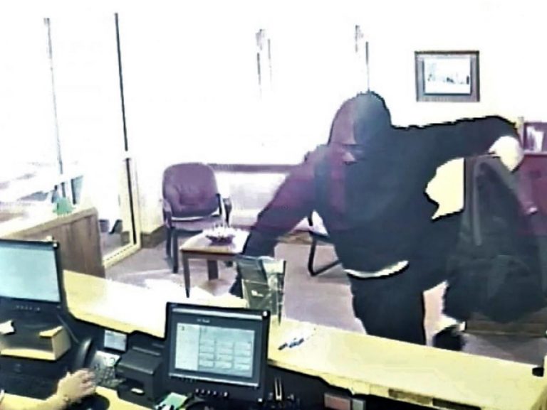Rs.40 mn worth cash & jewellery robbed from financial institute in Gampaha