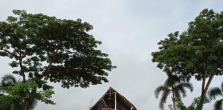 Strong quake in Indonesia’s Sulawesi kills at least seven, injures hundreds (Photos)