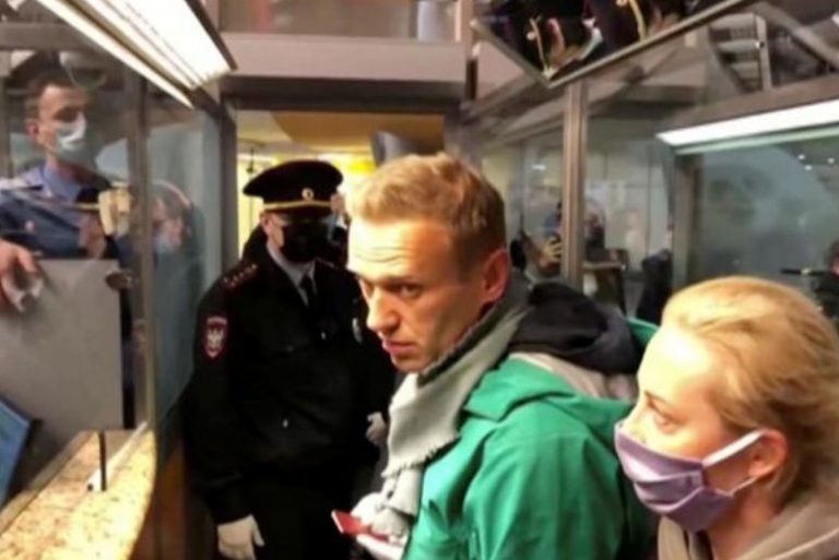 Russia detains Kremlin critic Alexei Navalny, faces clash with Western nations