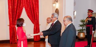 Vietnam’s support to promote investment and trading (Photos)