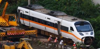 Taiwan transport minister to step down after deadly train crash