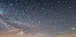 Sky gazers will be able to see the Lyrid meteor shower on Thursday morning