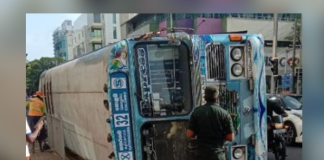 Seven hospitalised after Bus accident